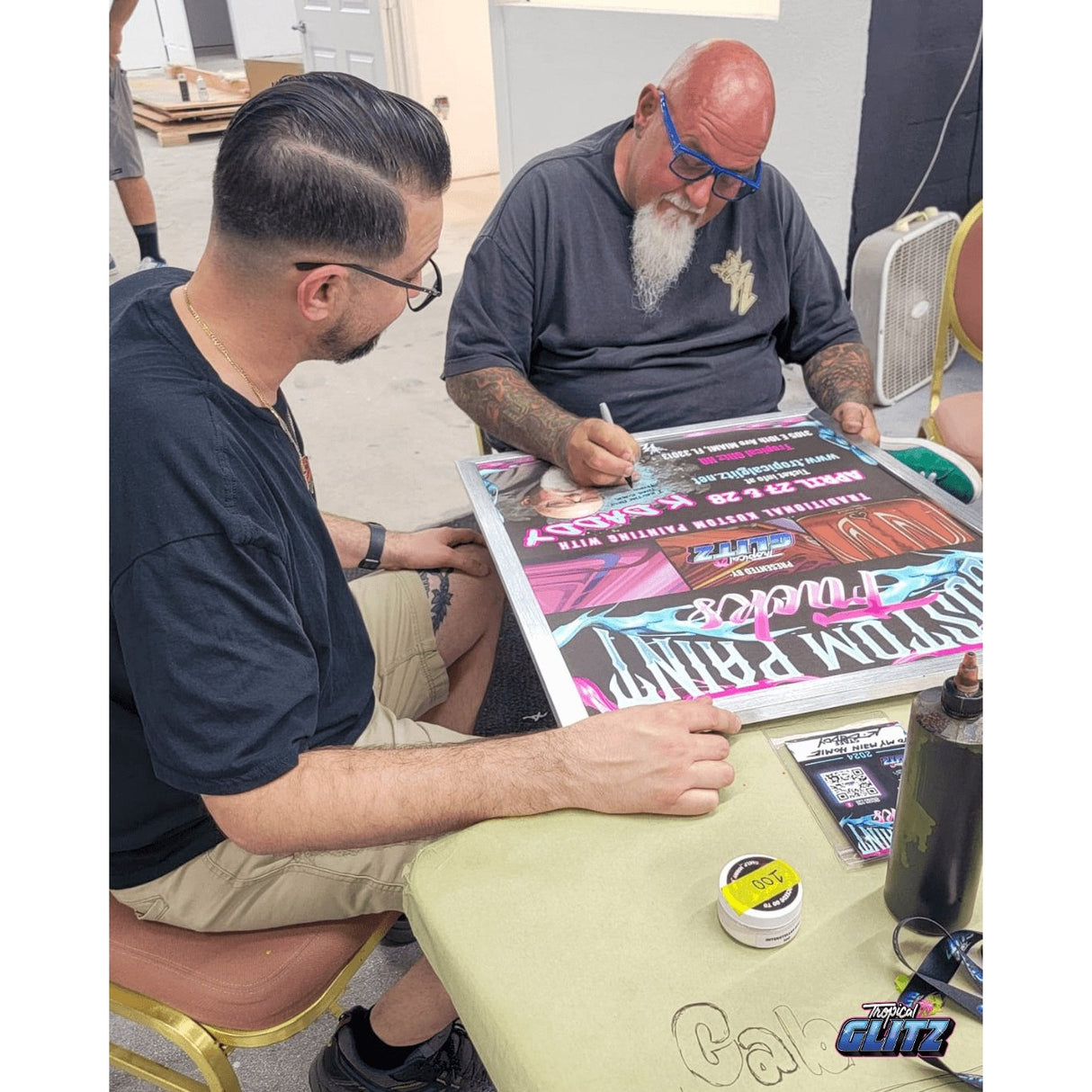 Custom Paint Tricks 3.0 with K-Daddy- Video Tutorial - Tropical Glitz